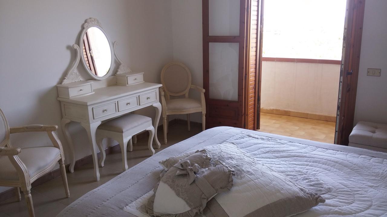 Ifioridisicilia Bed & Breakfast Campofelice Di Roccella Exterior foto